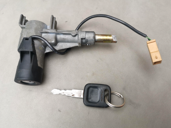 INTERRUPTOR DE BLOQUEO DE ENCENDIDO AUDI 80
